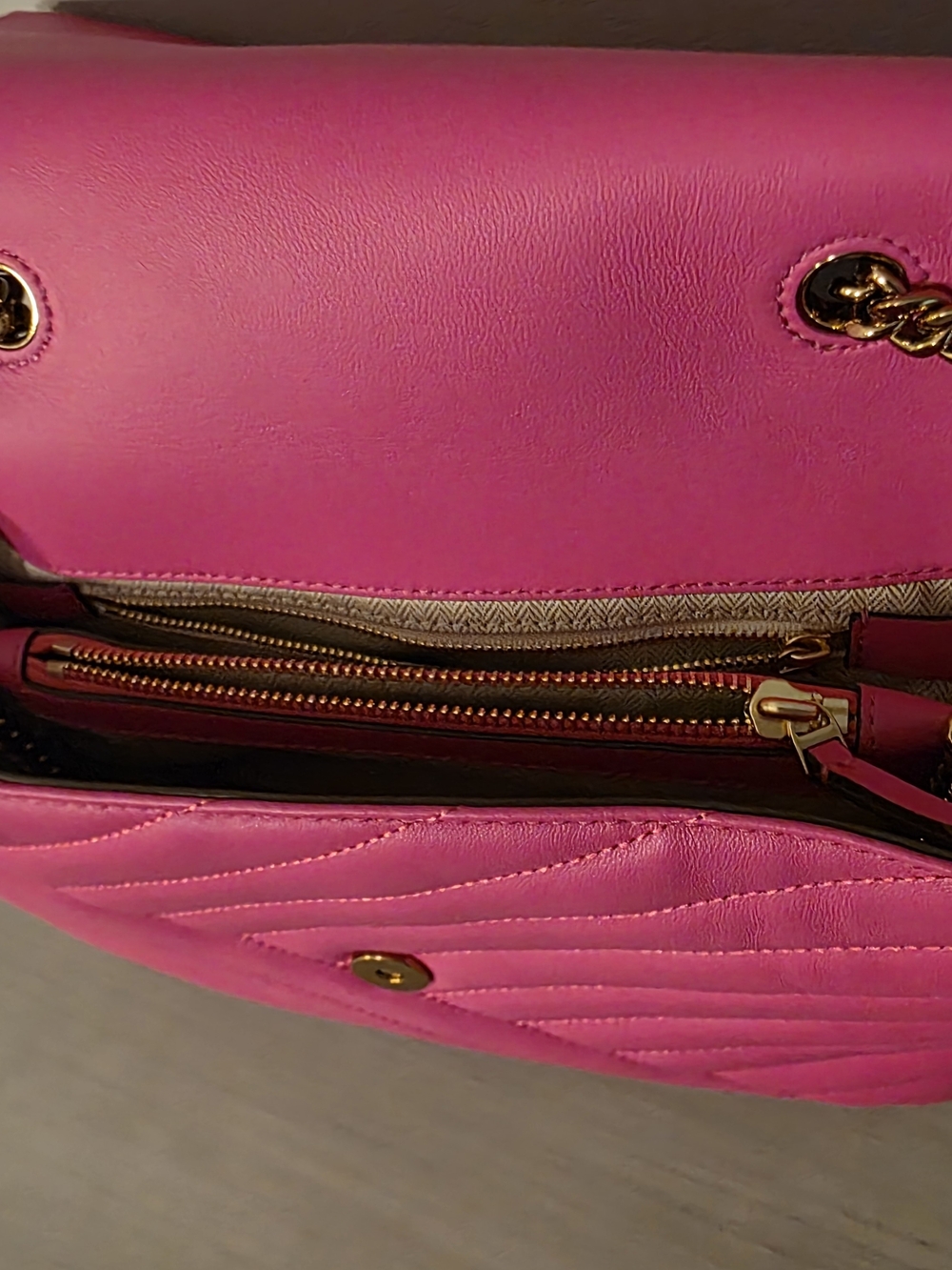 Tory Burch Hot Pink Quilted Flap Crossbody with Gold Chain - Picture 4 of 6